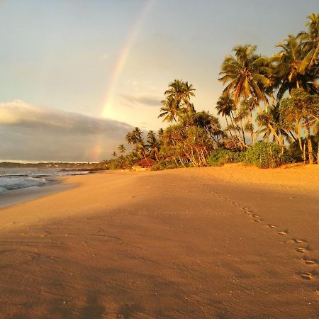 Serein Beach Hotel Tangalle Exterior foto